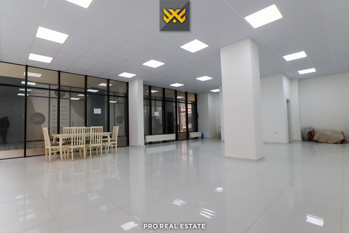 Commercial space 100m² for rent in Fushë Kosovë