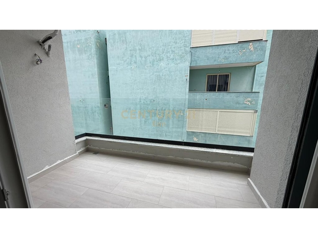 Shitet apartament 1+1 tek vm residence faza 1! (7)