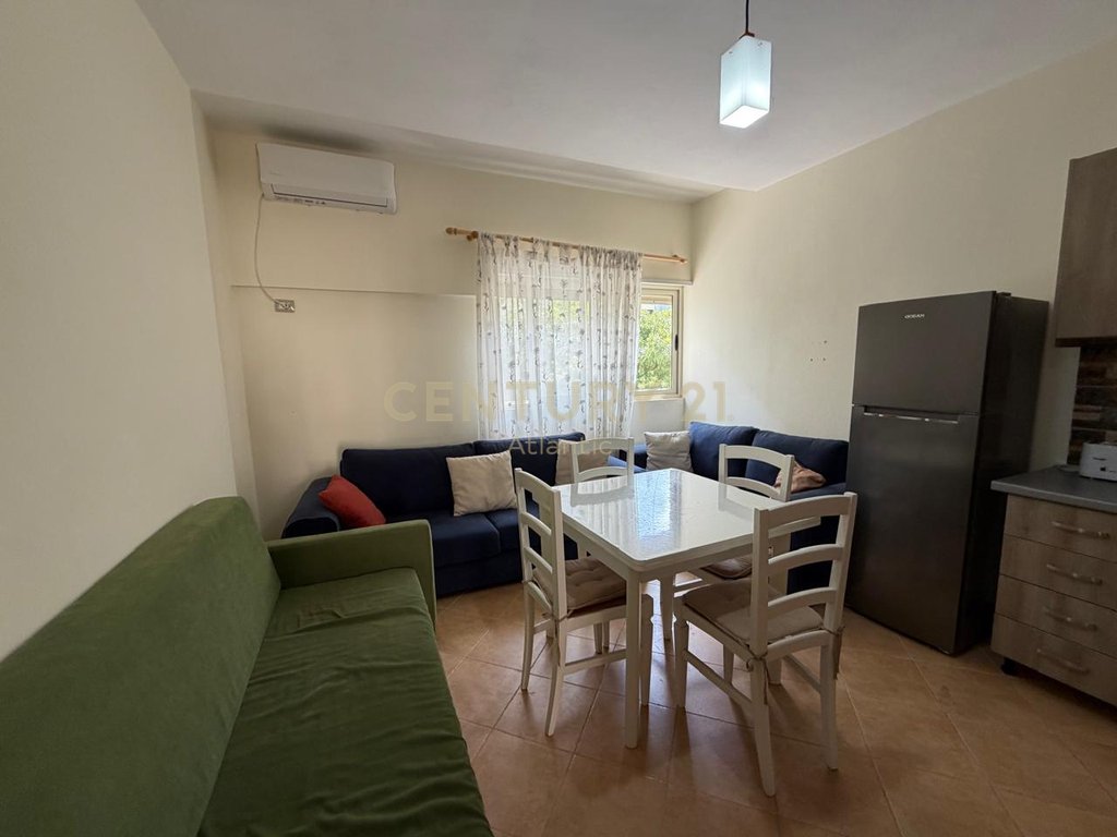 Apartament 1+1 në shkëmbi i kavajës,vije e dyte me detin