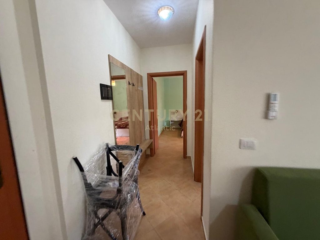 Apartament 1+1 në shkëmbi i kavajës,vije e dyte me detin (4)