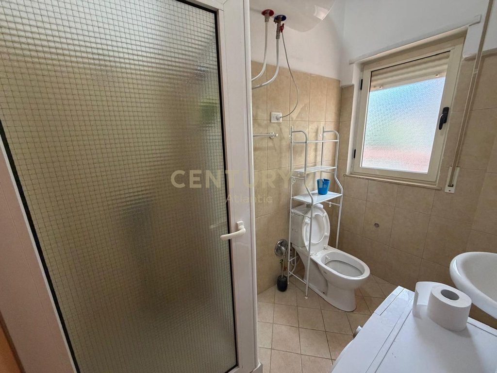 Apartament 1+1 në shkëmbi i kavajës,vije e dyte me detin (7)