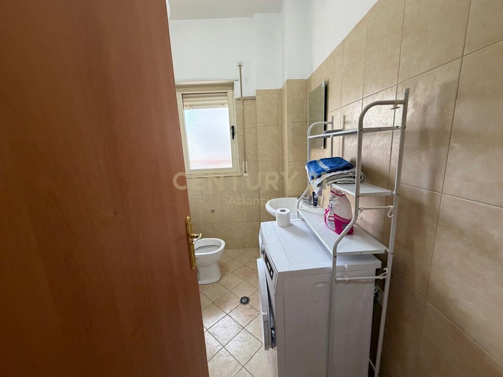 Apartament 1+1 në shkëmbi i kavajës,vije e dyte me detin (8)