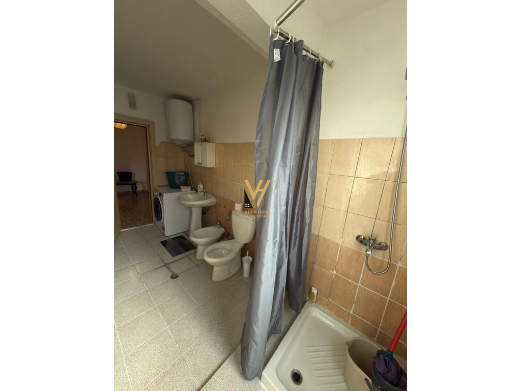 Shitet apartament 1+1 te myslym shyri 150.000 euro