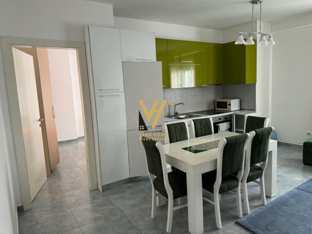 Shitet apartament 1+1+blk te liqeni i thate 145.000 euro (2)