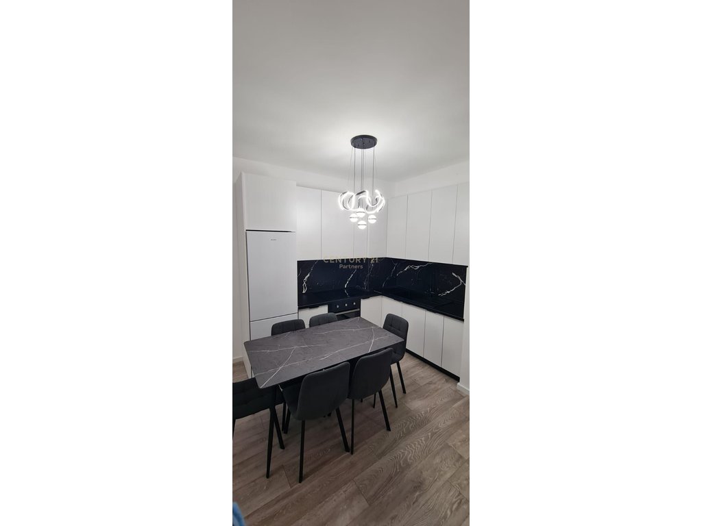 Apartament 1+1 me qira tek urban gate Astir-