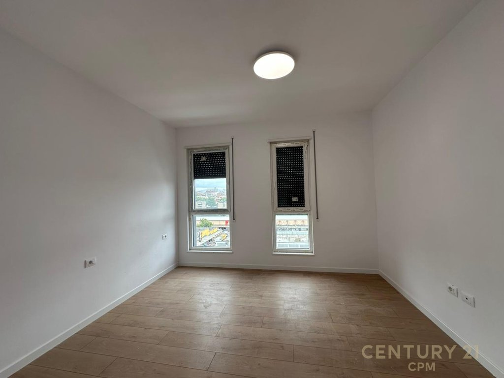 Apartament per qera tek residenca uptown 5 maji! (2)