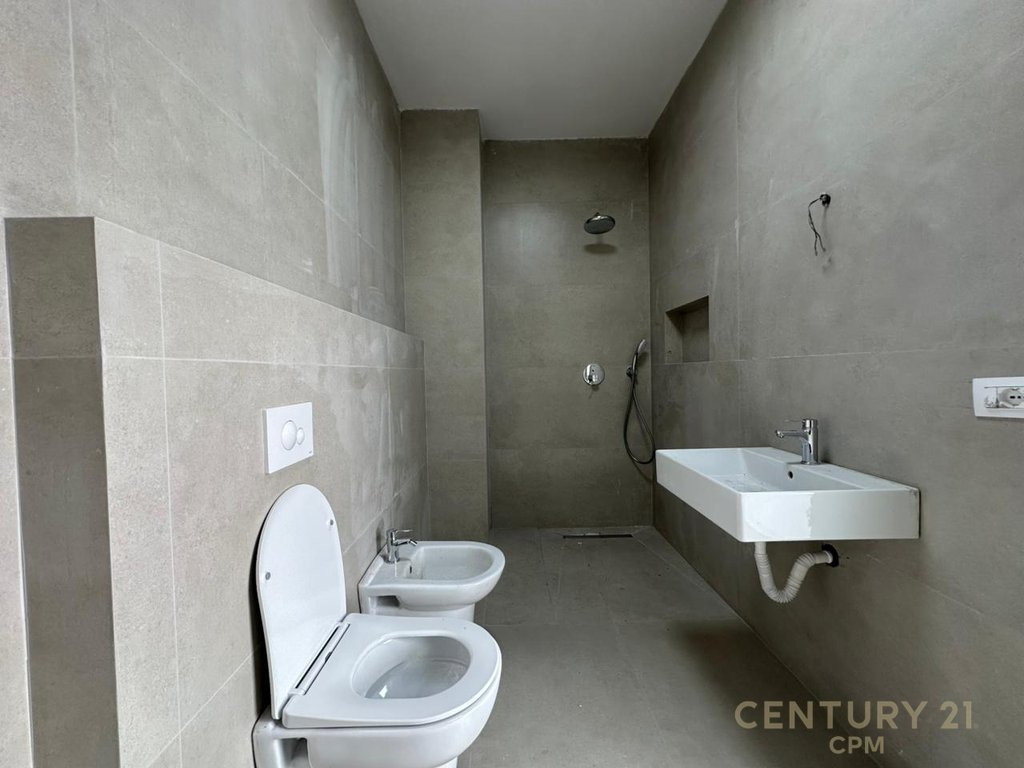 Apartament per qera tek residenca uptown 5 maji! (5)