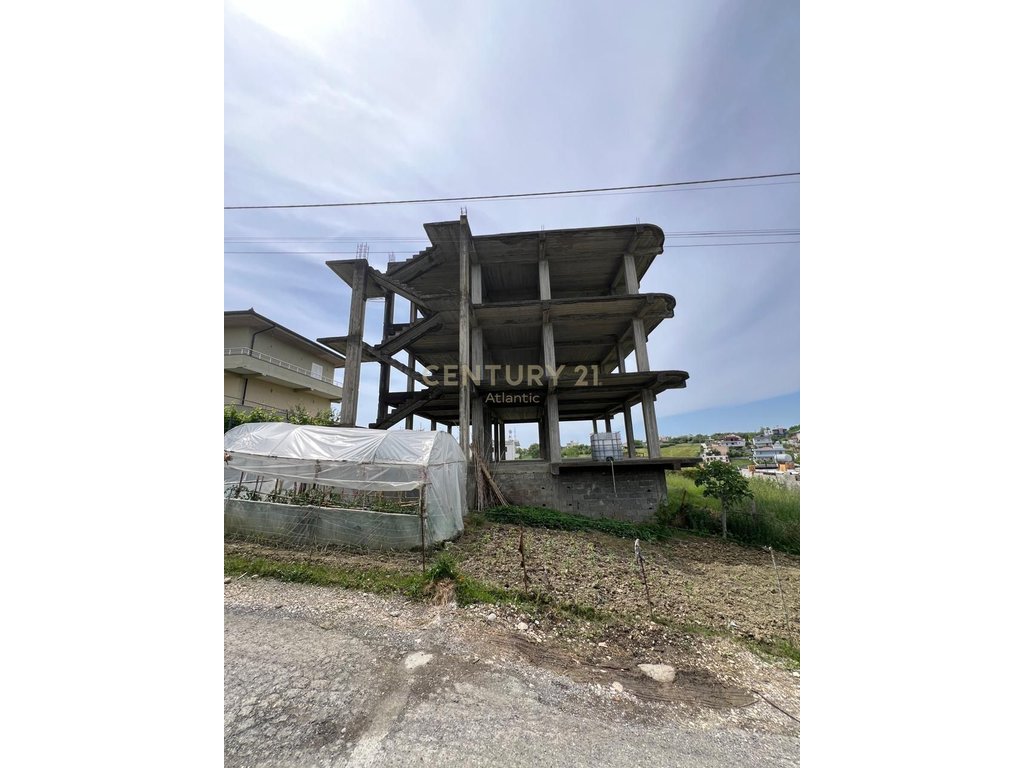 Venta: Edificio de tres pisos + 3 garajes en rrashbull, Durrës (3)