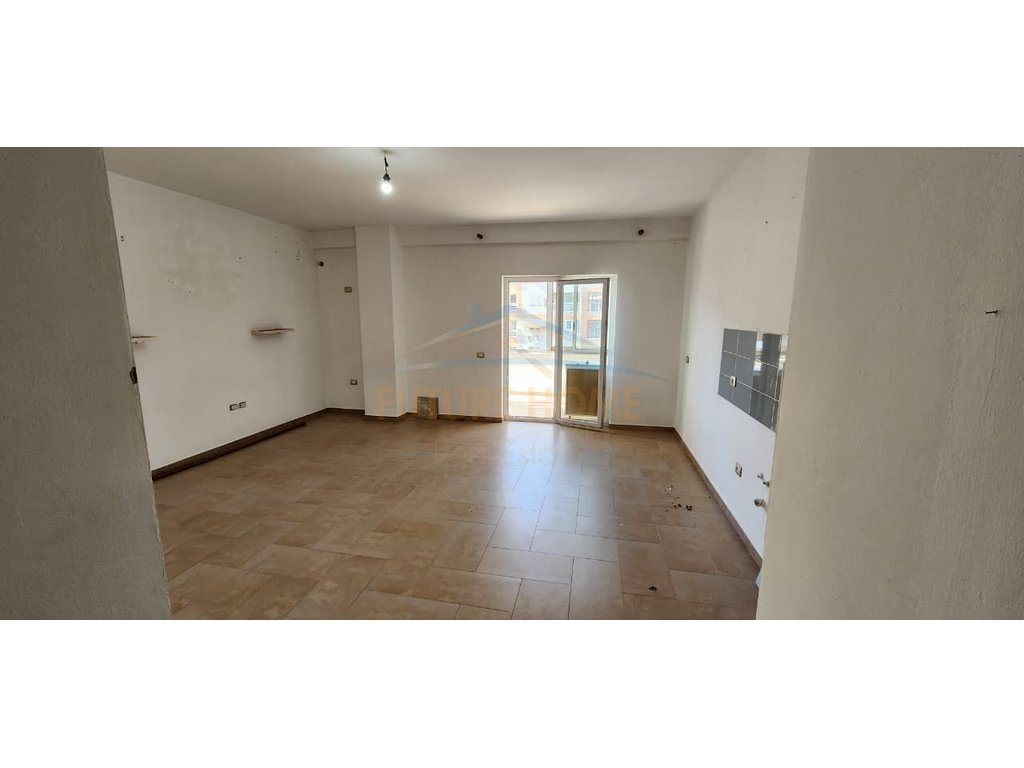 Qira, apartament 2+1, rruga jordan misja