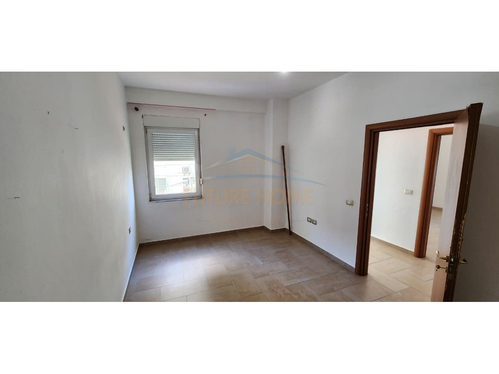 Qira, apartament 2+1, rruga jordan misja