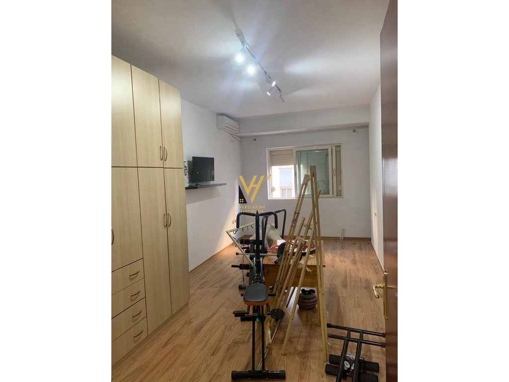 Appartamento in affitto 2+1+blocco in Yzberisht 600 euro