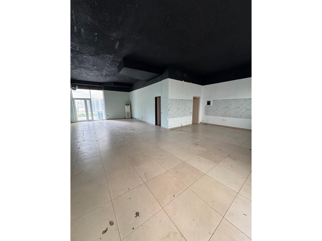Jepen me qira ambiente biznesi në lungomare, 45 m² secili ose 94 m² total (6)