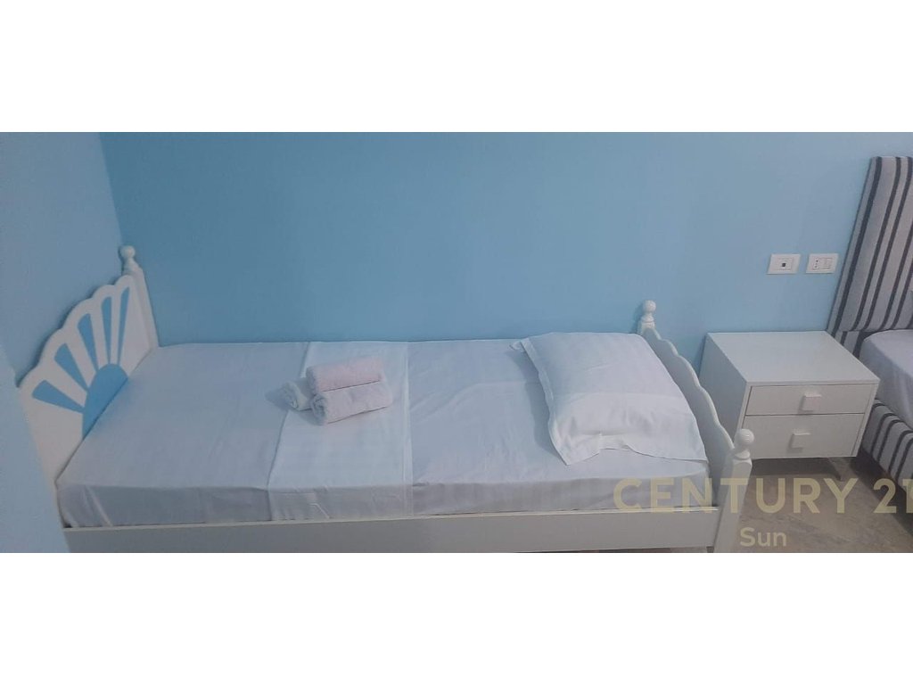 Shitet apartament 1+1 në lungomare, Vlorë !