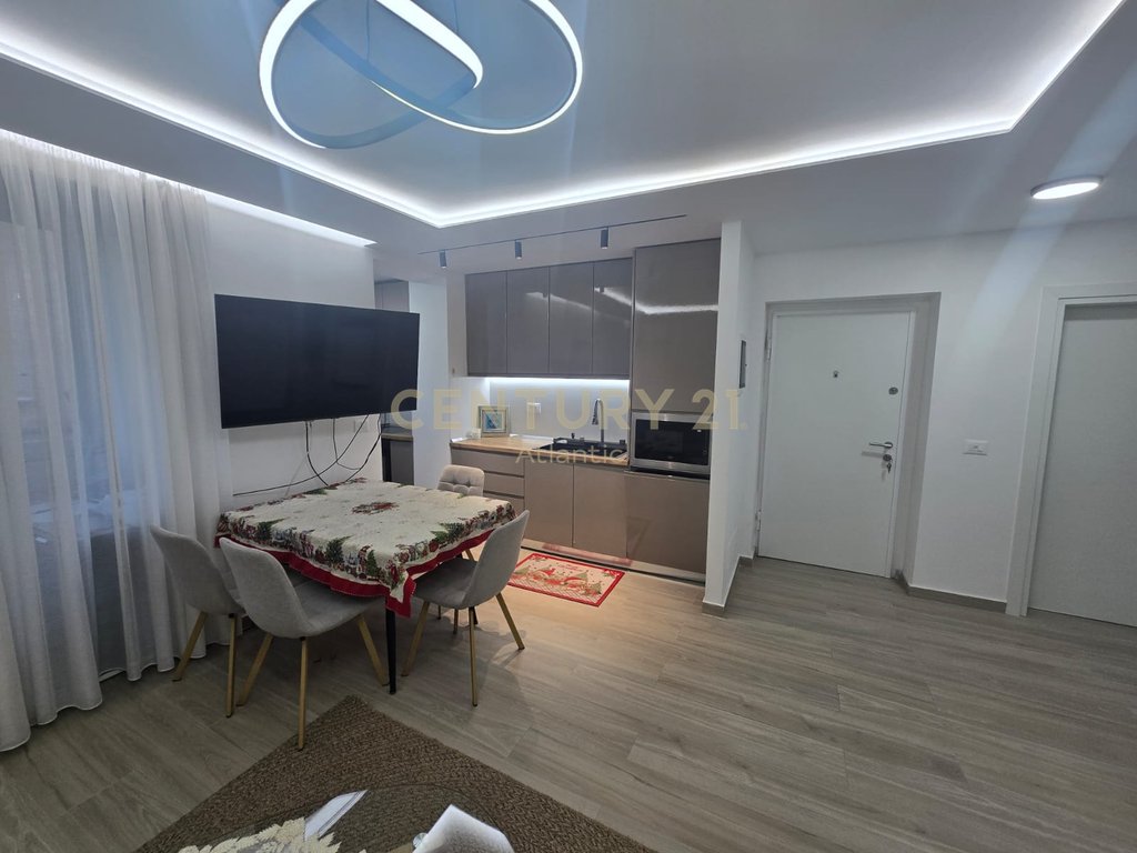 Shitet apartament 1+1 te brryli, përballë maternitetit të ri (5)