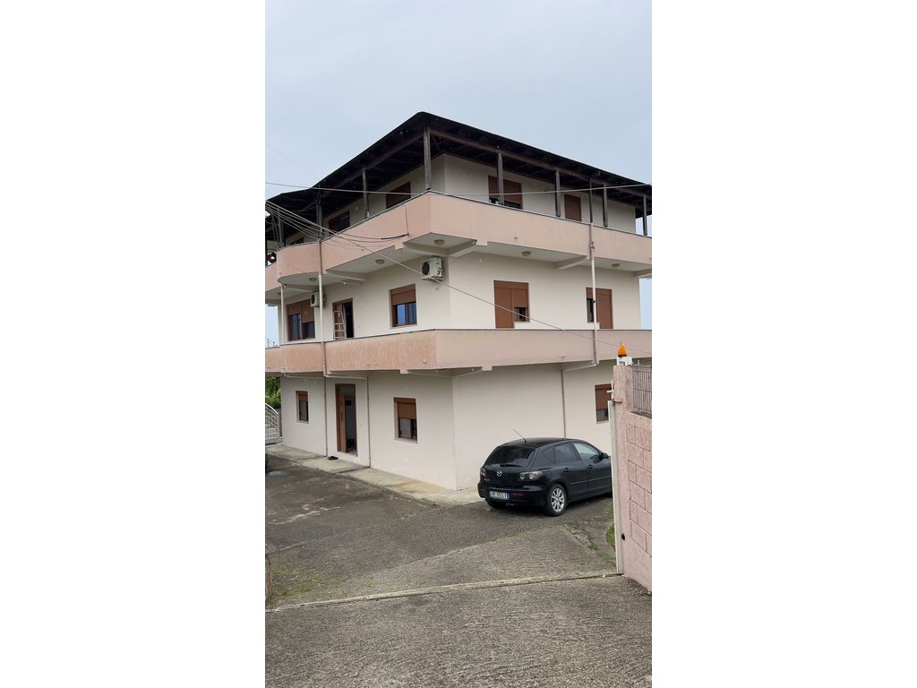 Maison privée à vendre à arapaj, Durrës. (2)