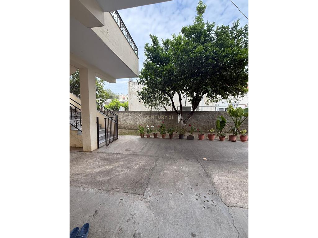 Casa privada de 2 pisos à venda – Bairro “Kushtrim”, Vlorë (3)