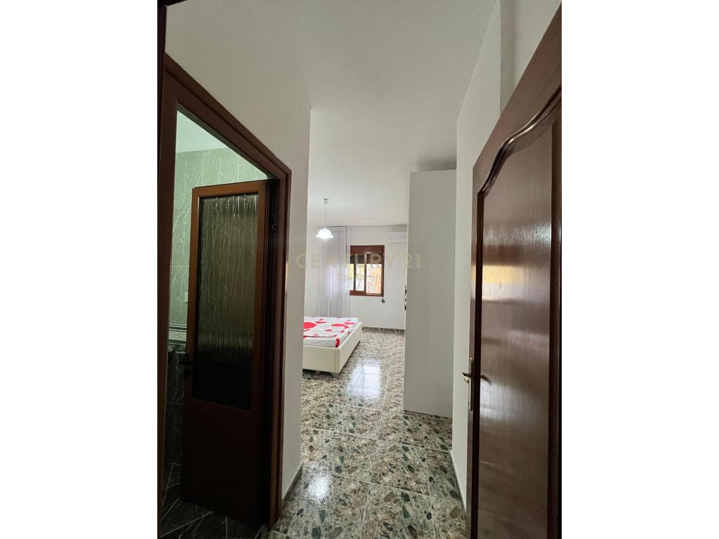Appartement 3+1+2 salles de bain à louer, près du marché fruits-légumes, durres! (6)