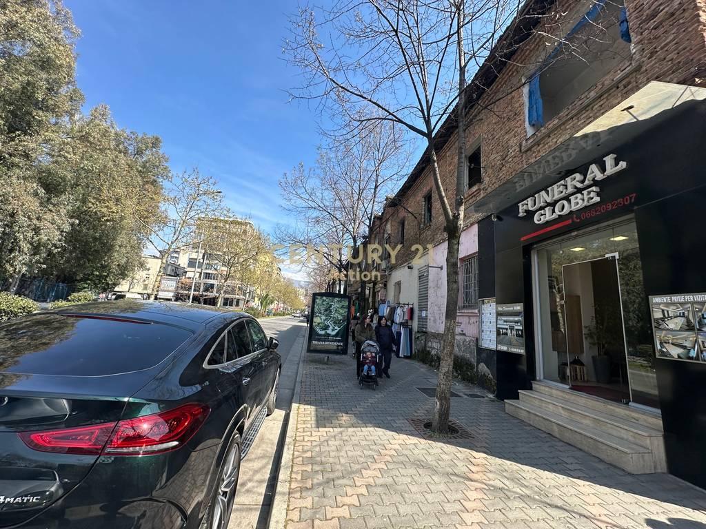 Office unit for sale on ground floor, near wilson square! (2)