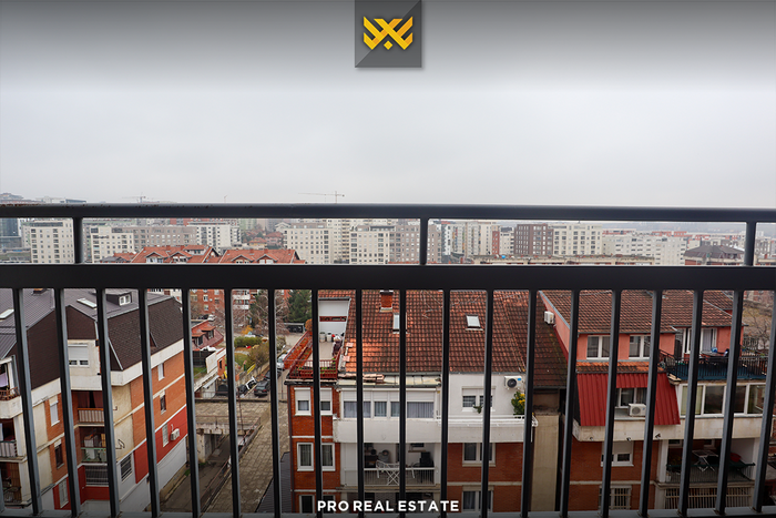 Appartement de 100m² à louer à Bregu i Diellit (8)