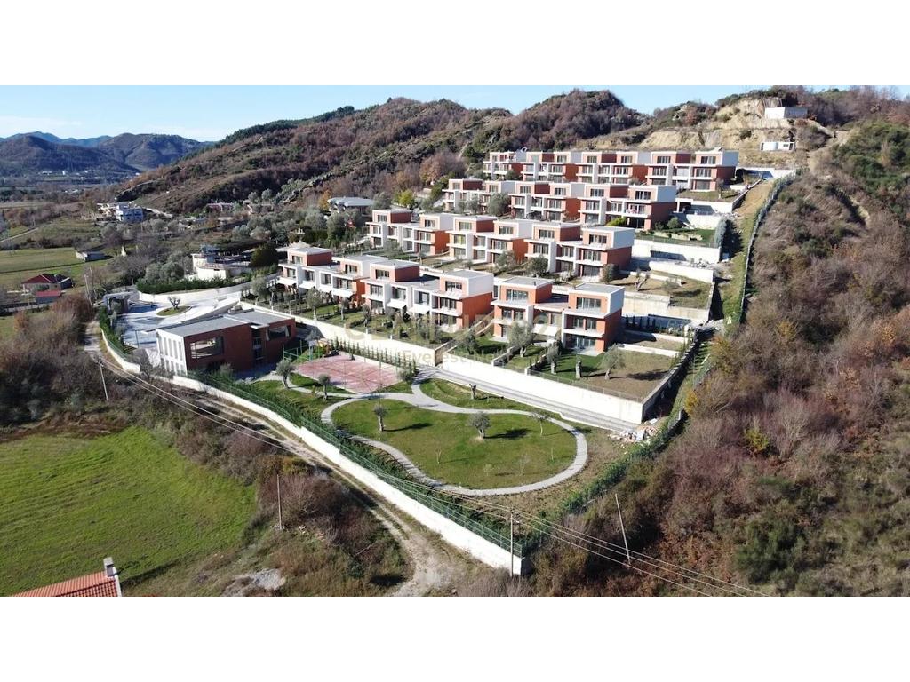 Shitet vilë individuale në rezidencën elitare “Joy 2 – Petrelë” (8)