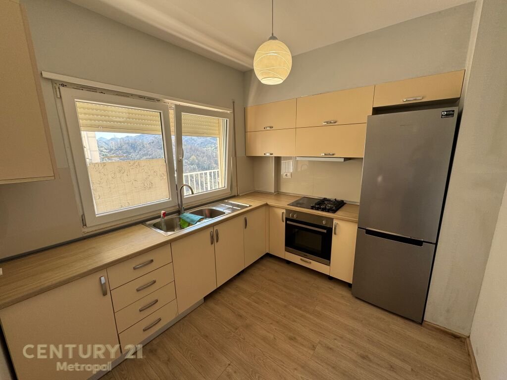 Apartament 2+1+2 per shitje te kopshti botanik ! (5)