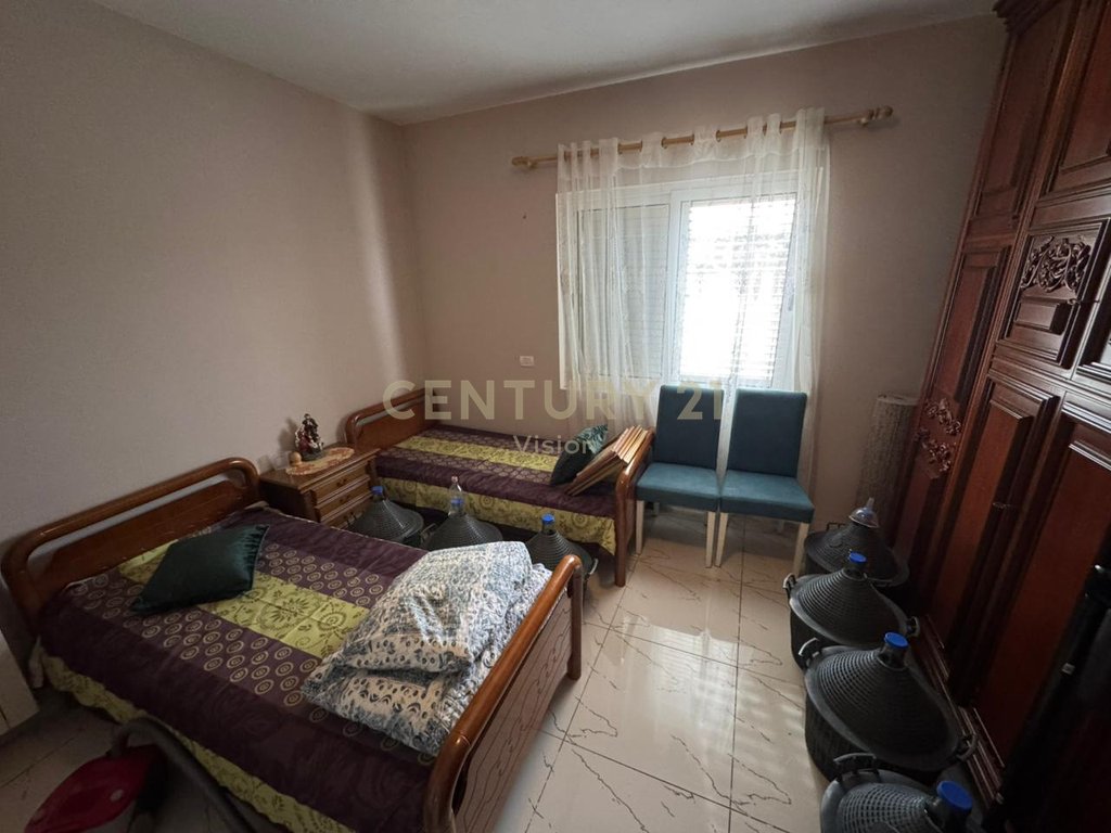 Villa a 2 piani e terreno in vendita a grudë e re, Shkodër - €250.000 (6)