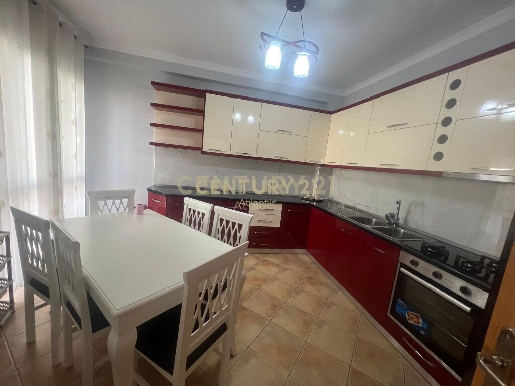 Apartamento 2+1+2 à venda