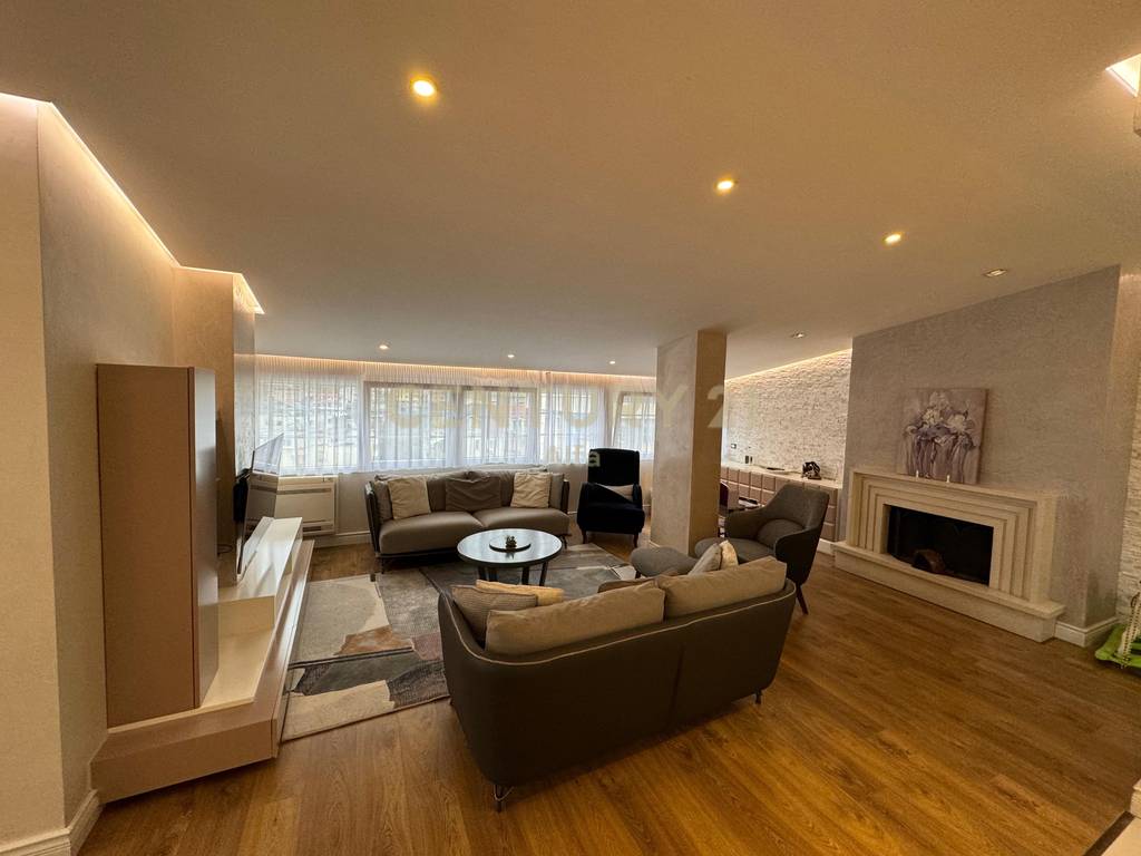 Shitet penthouse luksoz në fresk + 2 poste parkimi ! (2)