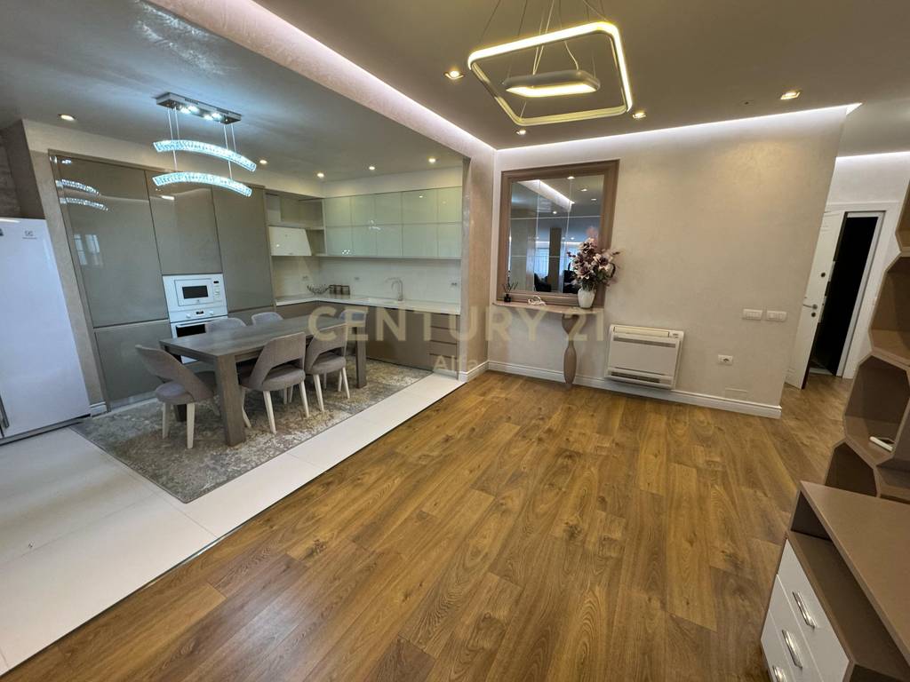 Shitet penthouse luksoz në fresk + 2 poste parkimi ! (3)