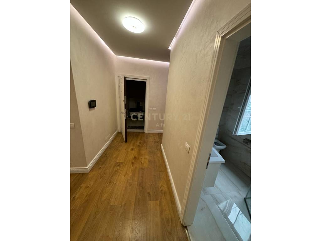 Shitet penthouse luksoz në fresk + 2 poste parkimi ! (5)