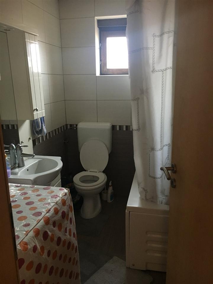 Piso en alquiler 1+1 en Bregu i Diellit (3)