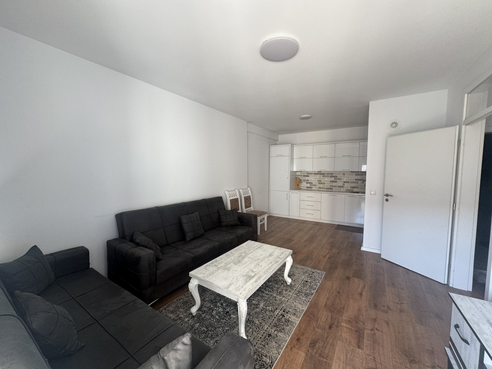 Wohnung zu mieten 1+1 in strasse c (2)