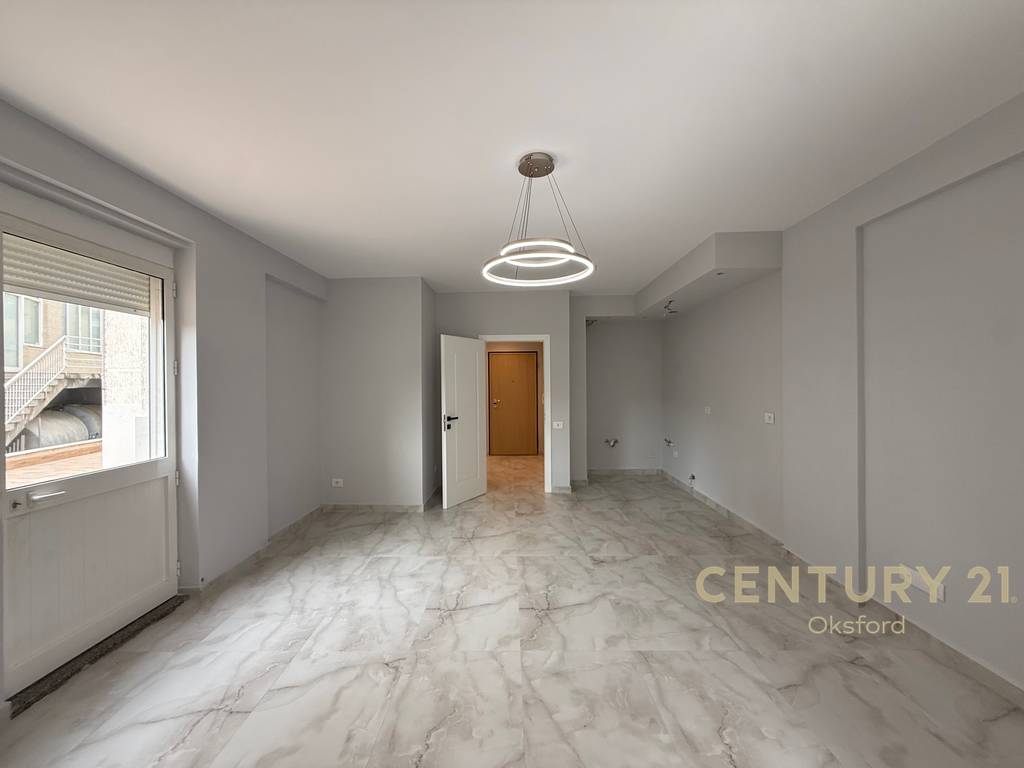 Wohnung 2+1+veranda im ersten stock!