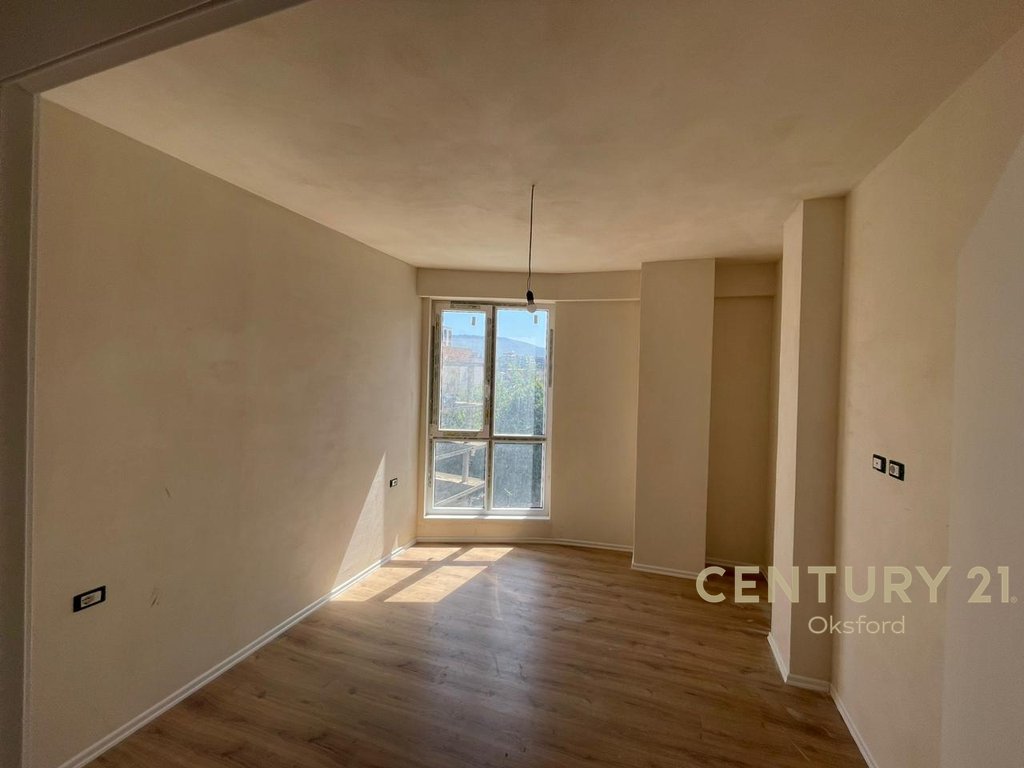 Apartment for sale 3+1+2 at the parisit municipality