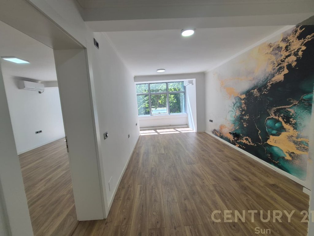 Jepet ambient zyre me qira – 85 m² | zona 21 dhjetori prane garden building!