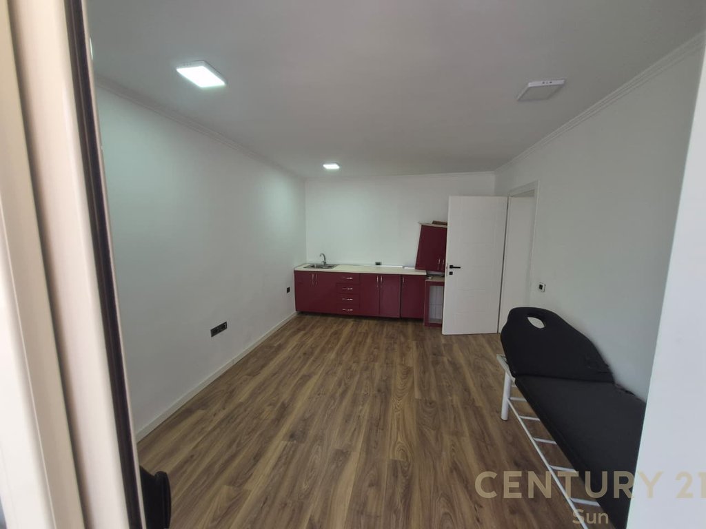 Jepet ambient zyre me qira – 85 m² | zona 21 dhjetori prane garden building! (7)