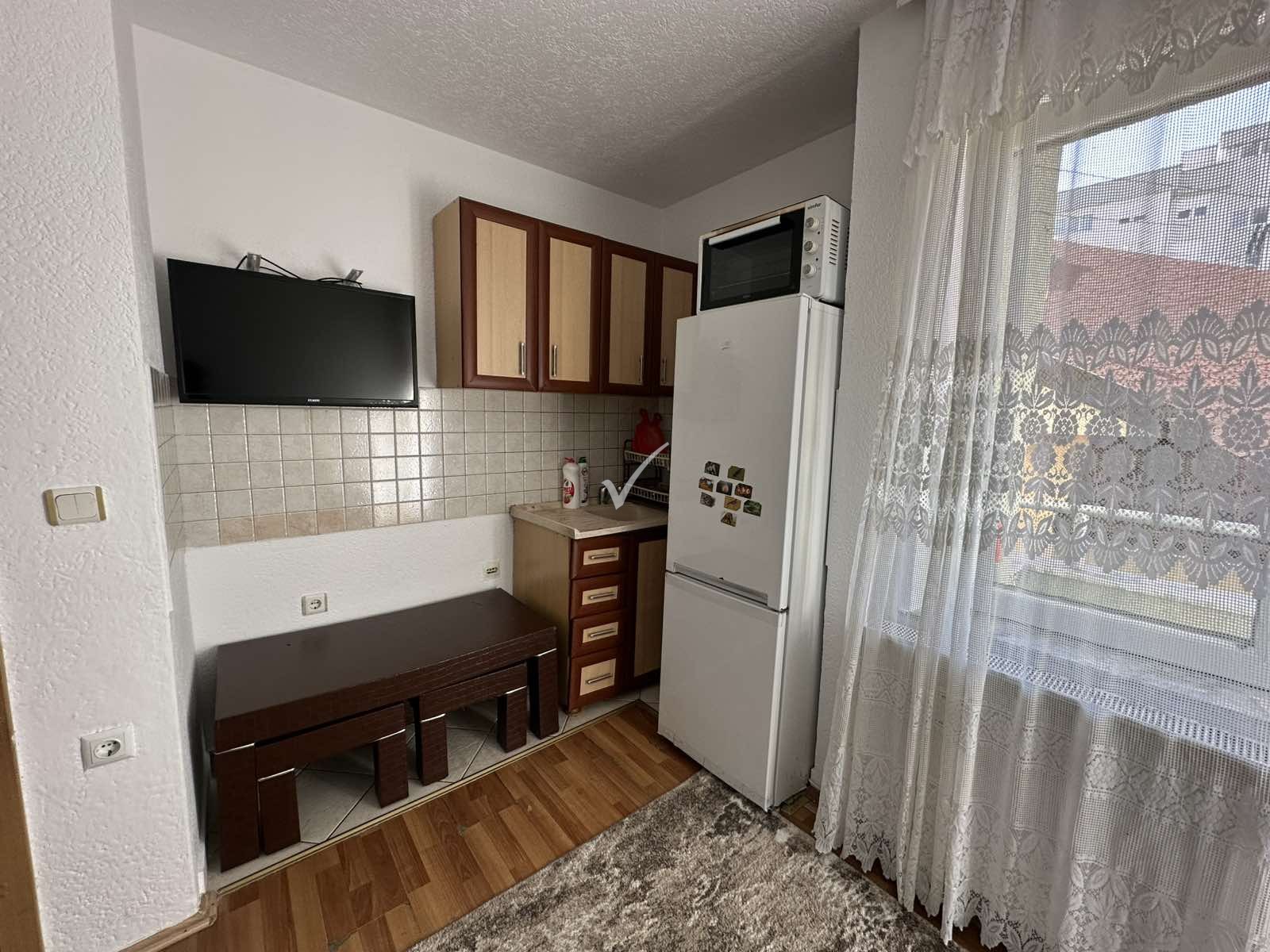 Wohnung zu mieten 1+1 im vorort muhaxherëve (2)