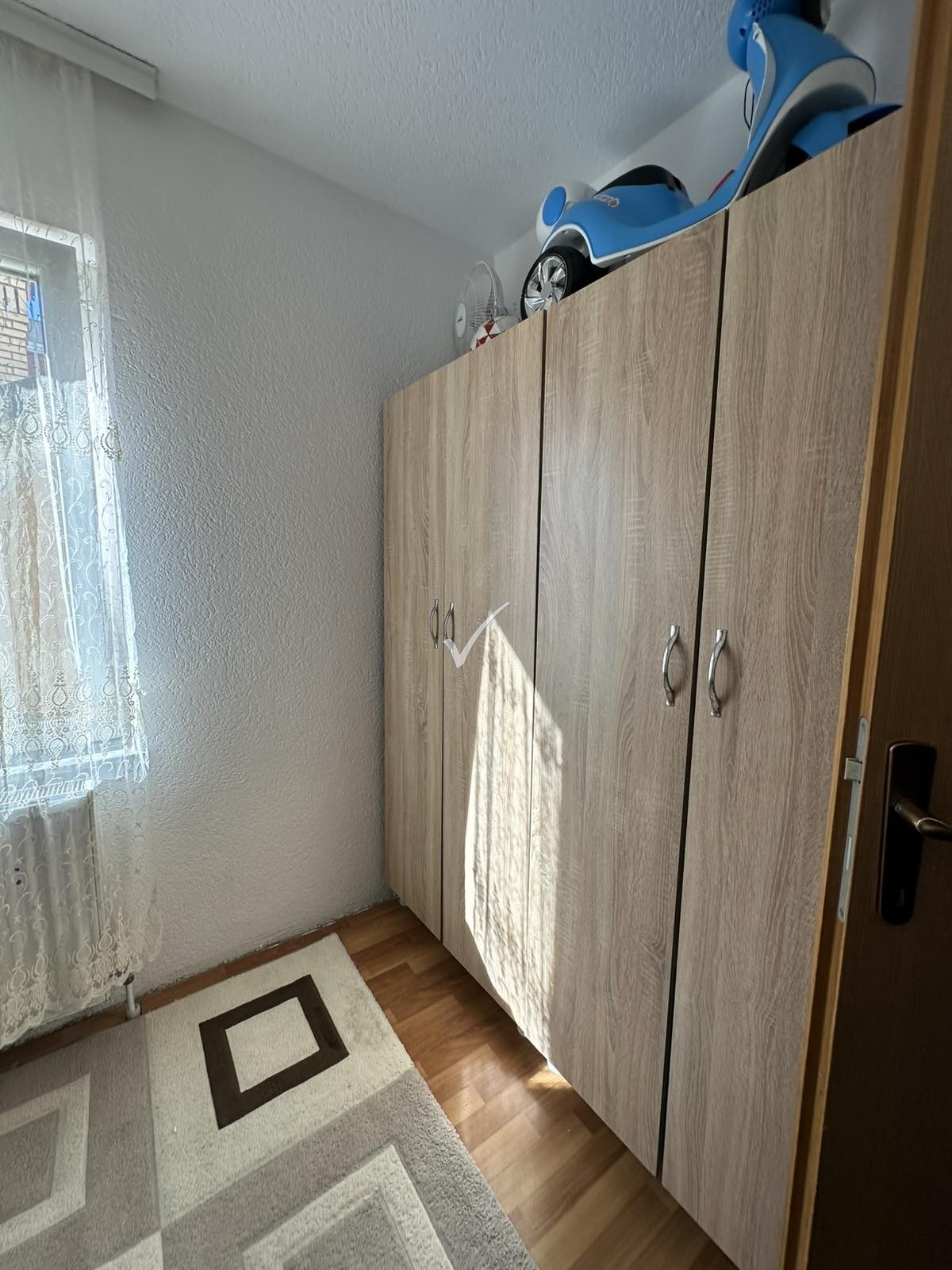 Wohnung zu mieten 1+1 im vorort muhaxherëve (4)