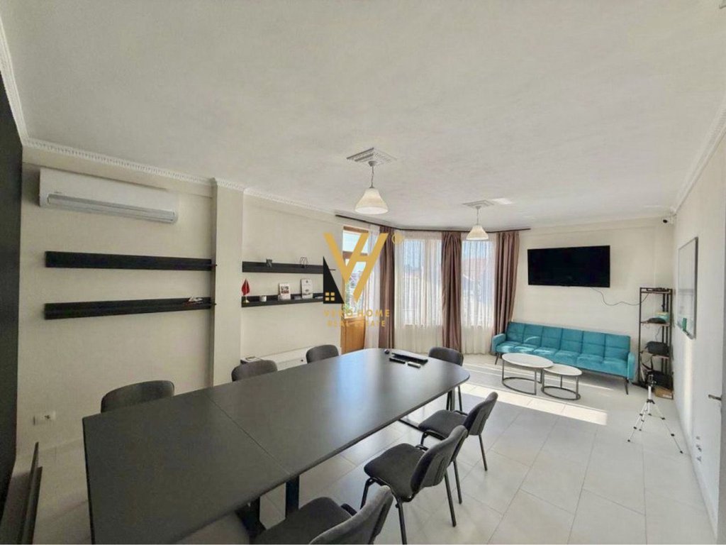 Espaço de escritório 150 m² para alugar na cidade estudantil 650 euro