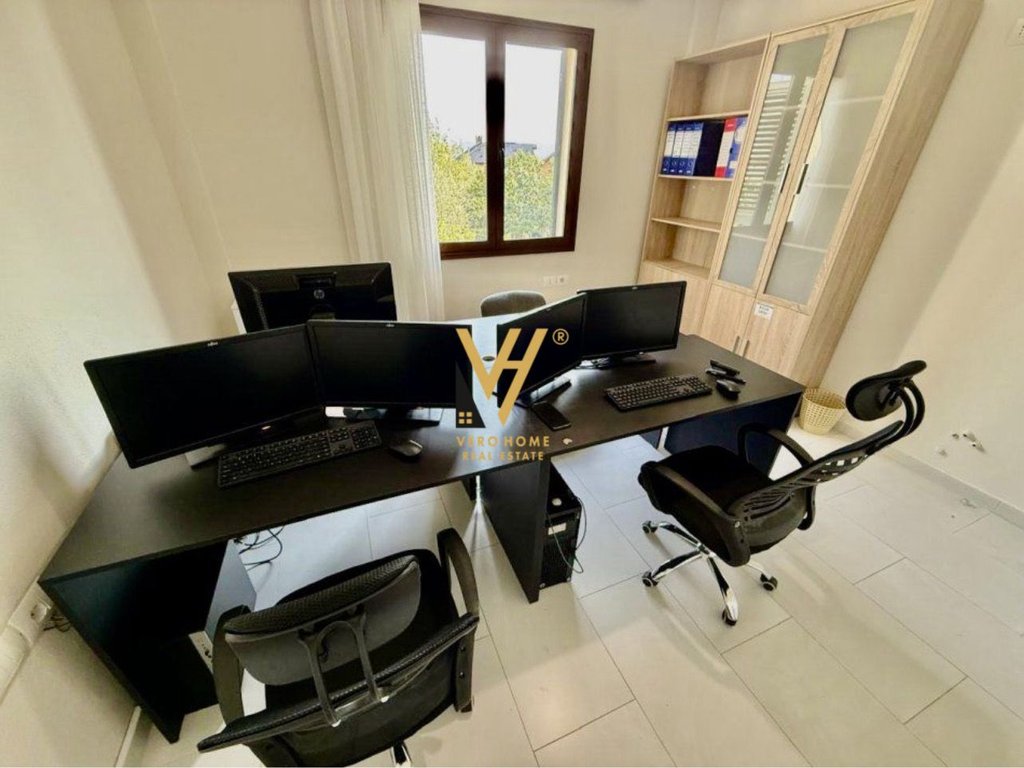 Espaço de escritório 150 m² para alugar na cidade estudantil 650 euro