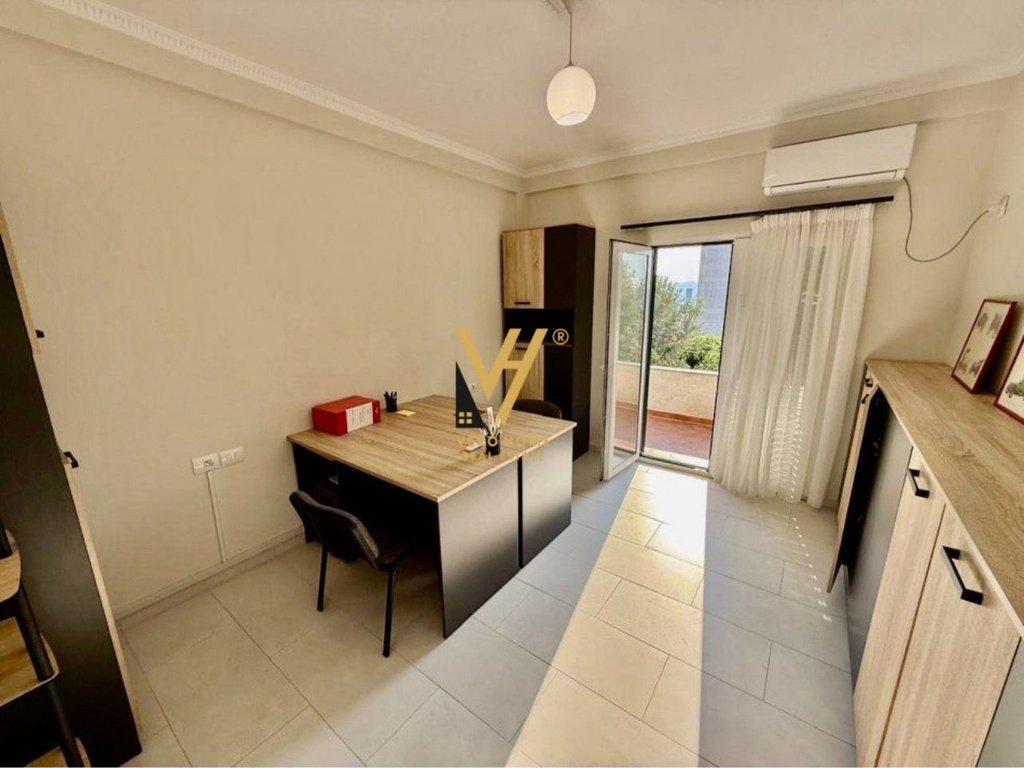 Espaço de escritório 150 m² para alugar na cidade estudantil 650 euro