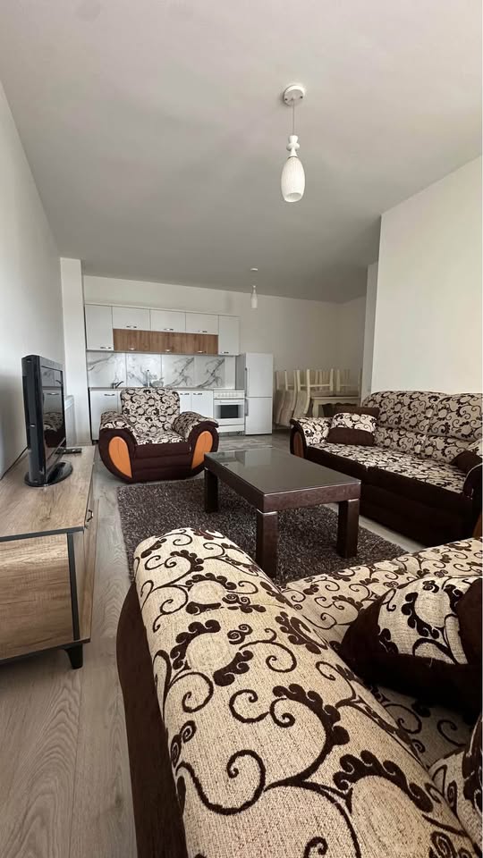 2+1 wohnung zur miete in Lakrishtë