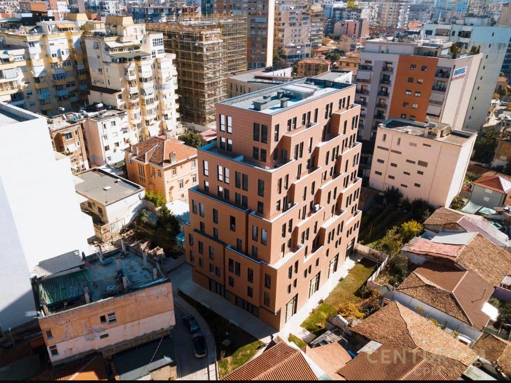 Commercial space with super price, on barrikadave street!