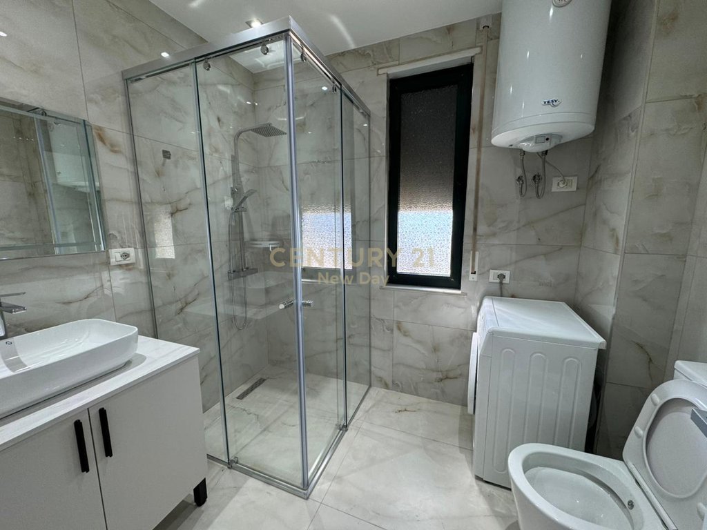 Apartament 2+1+2 t plus garazh me qira në plazh, Durrës - 700€ | 115 m²