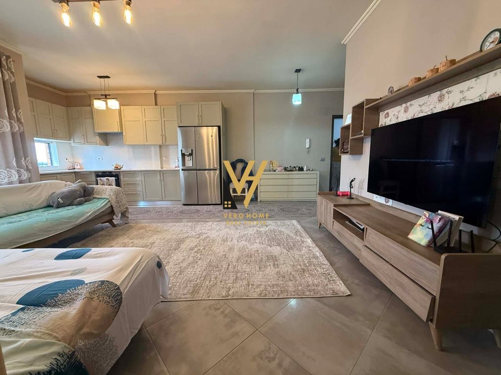 Apartamento à venda 2+1+2+blco próximo à escola 210.000 euros
