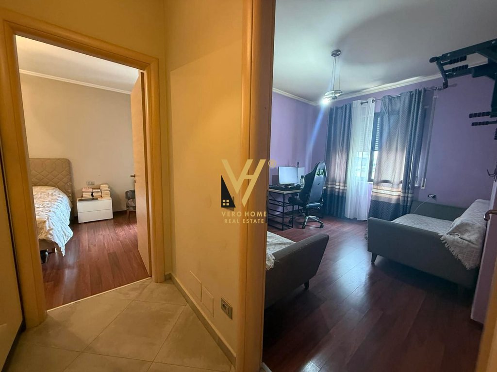 Apartamento à venda 2+1+2+blco próximo à escola 210.000 euros