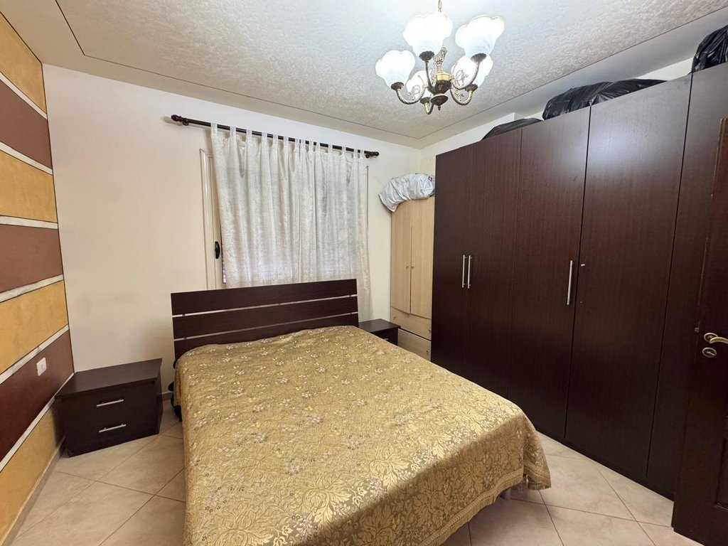 Shitet apartament 2+1+2 tek ''Ish Kombinati"! (7)