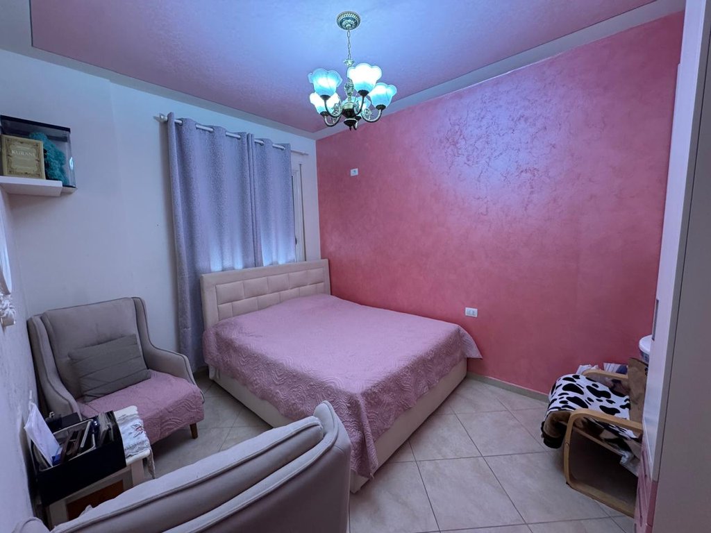 Shitet apartament 2+1+2 tek ''Ish Kombinati"! (8)