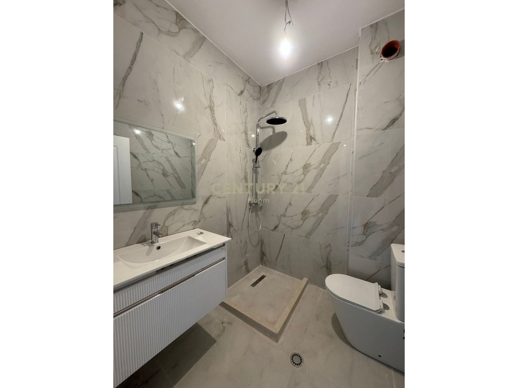 Apartment zum verkauf 2+1 bulevardi ri Astir
