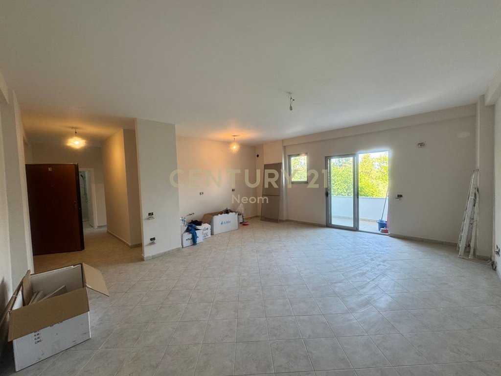 Apartment for sale 2+1 bulevardi ri Astir (3)